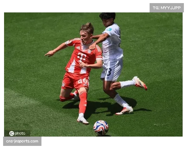 拜仁18岁小将卡尔传射建功但19次丢失球权,攻防表现两极分化 拜仁18岁小将卡尔传射建功但19次丢失球权,攻防表现两极分化